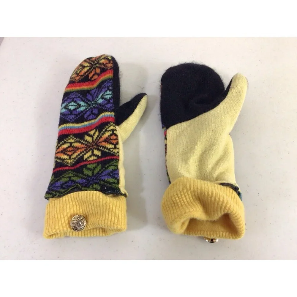 Handknit Wool Mittens Nordic Print Womens Medium
